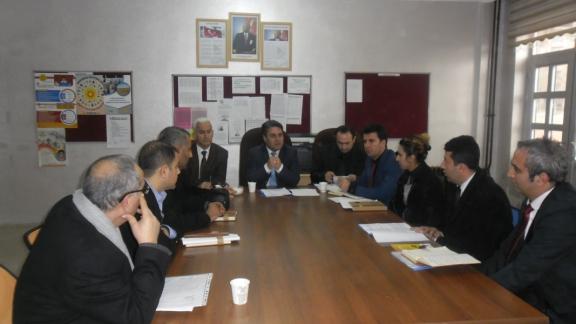 İlçe Milli Eğitim Müdürümüz Aydın AK Başkanlığında İlköğretim Okul Müdürleri Toplantısı Toki İlkokulunda Yapıldı.