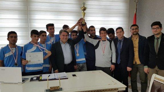 Mezopotamya M.T. A Lisemiz Futsal Turnuvasında İl İkincisi oldu.