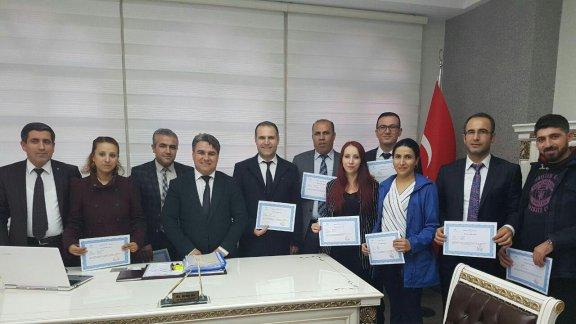 Bismil İlçe Milli Eğitim Müdürlüğü Okul Müdürlerini ve Öğretmenleri Ödüllendirdi.